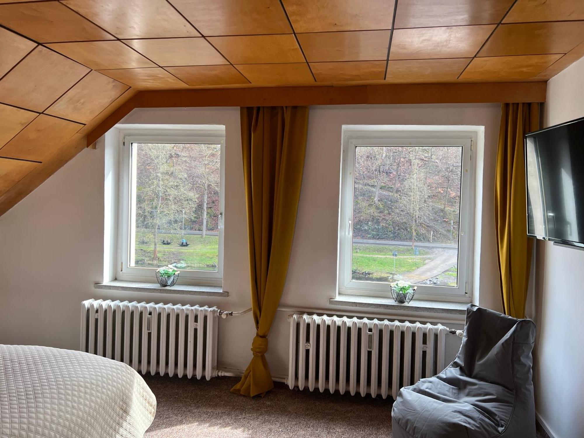 Pension Sternschnuppe, Treseburg Harz, Unmittelbar Am Wasser Thale Luaran gambar
